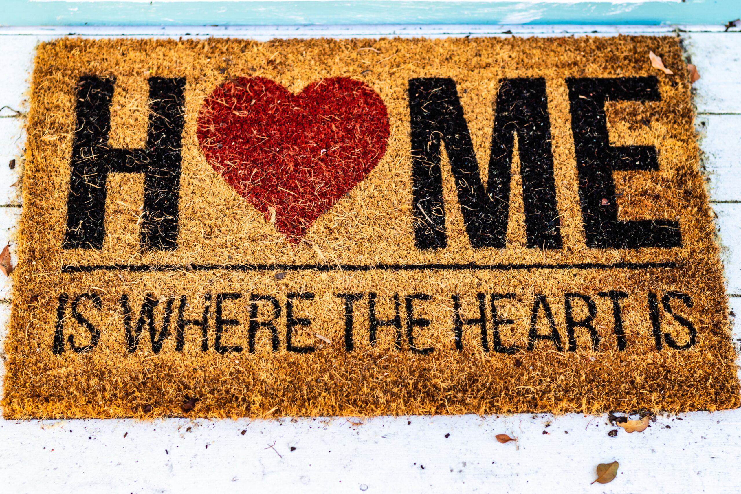 12 Housewarming Gifts To Surprise The New Homeowners