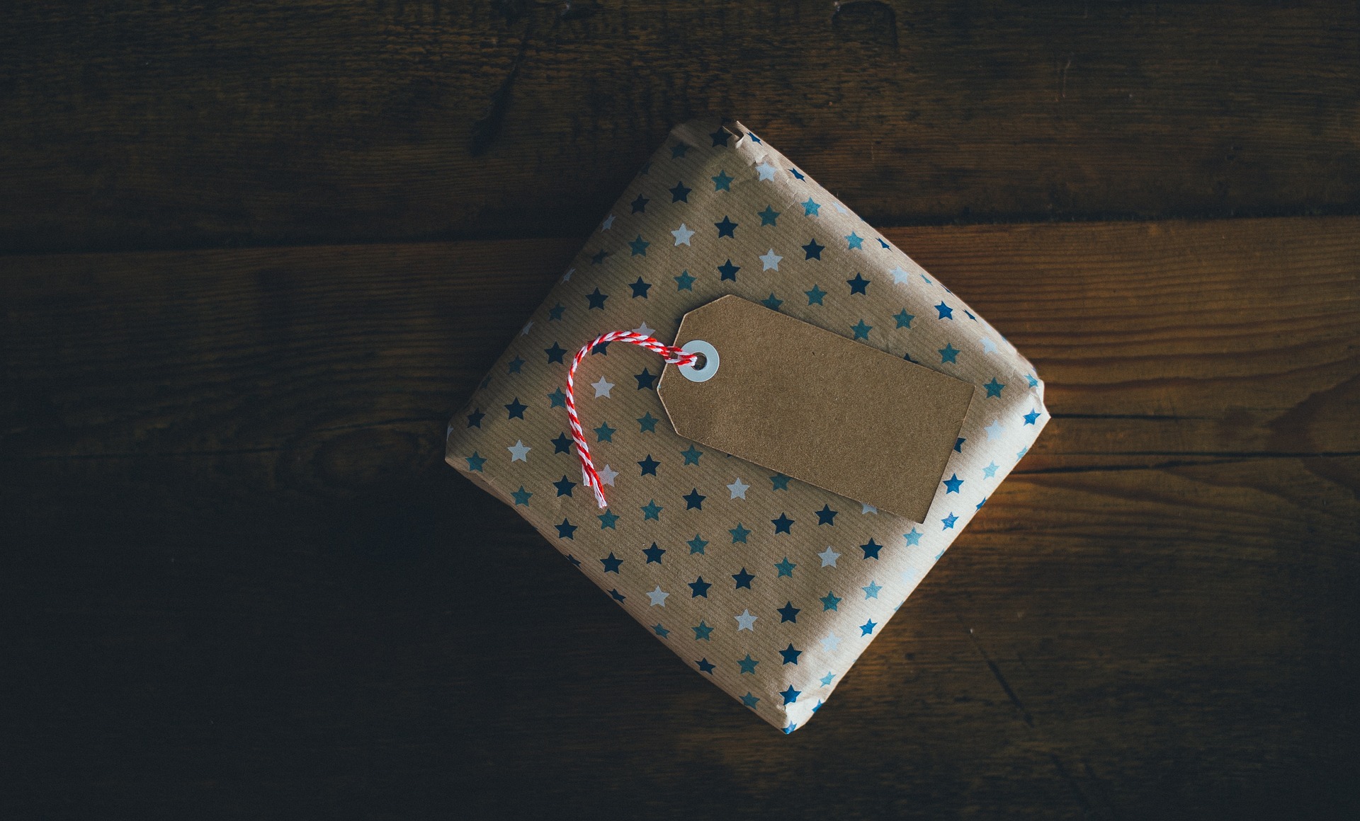 Great Gifts to Give to Someone Who is Going Travelling