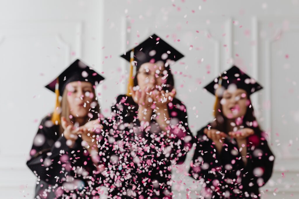 5 Thoughtful Gifts for a University Graduate