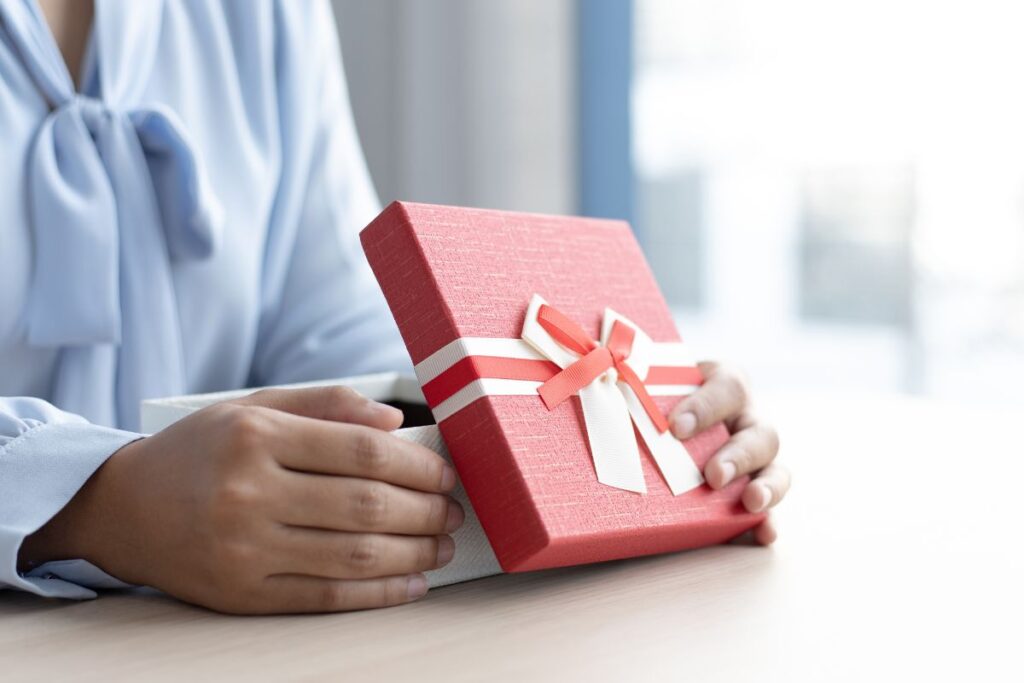 How to Choose Personalised Gifts: A Step-by-Step Gifting Guide